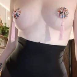 Ich hab meine Titten süß für dich verziert